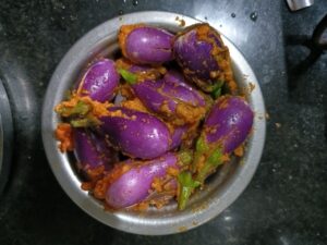 STUFFED BRINJAL CURRY